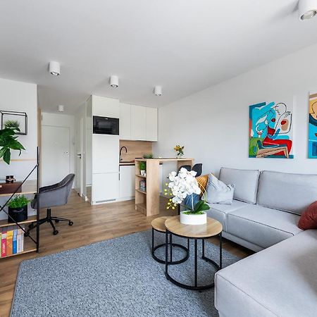 Wrzeciono 12 - Piekny Apartament Obok Szpitala Bielanskiego Oraz Awf, Bezplatna Strefa Parkowania - 400M Do Stacji Metra - Good Apartments Warszawa Zewnętrze zdjęcie